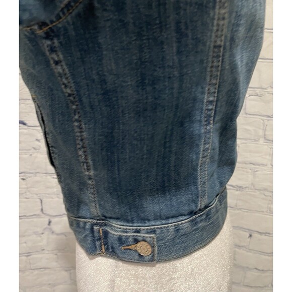Garage Classic Fit Denim Faded Wash Crop Jean Jacket Size Small - Picture 4 of 8